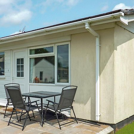 Meadow Lakes Holiday Park St. Austell Exterior photo
