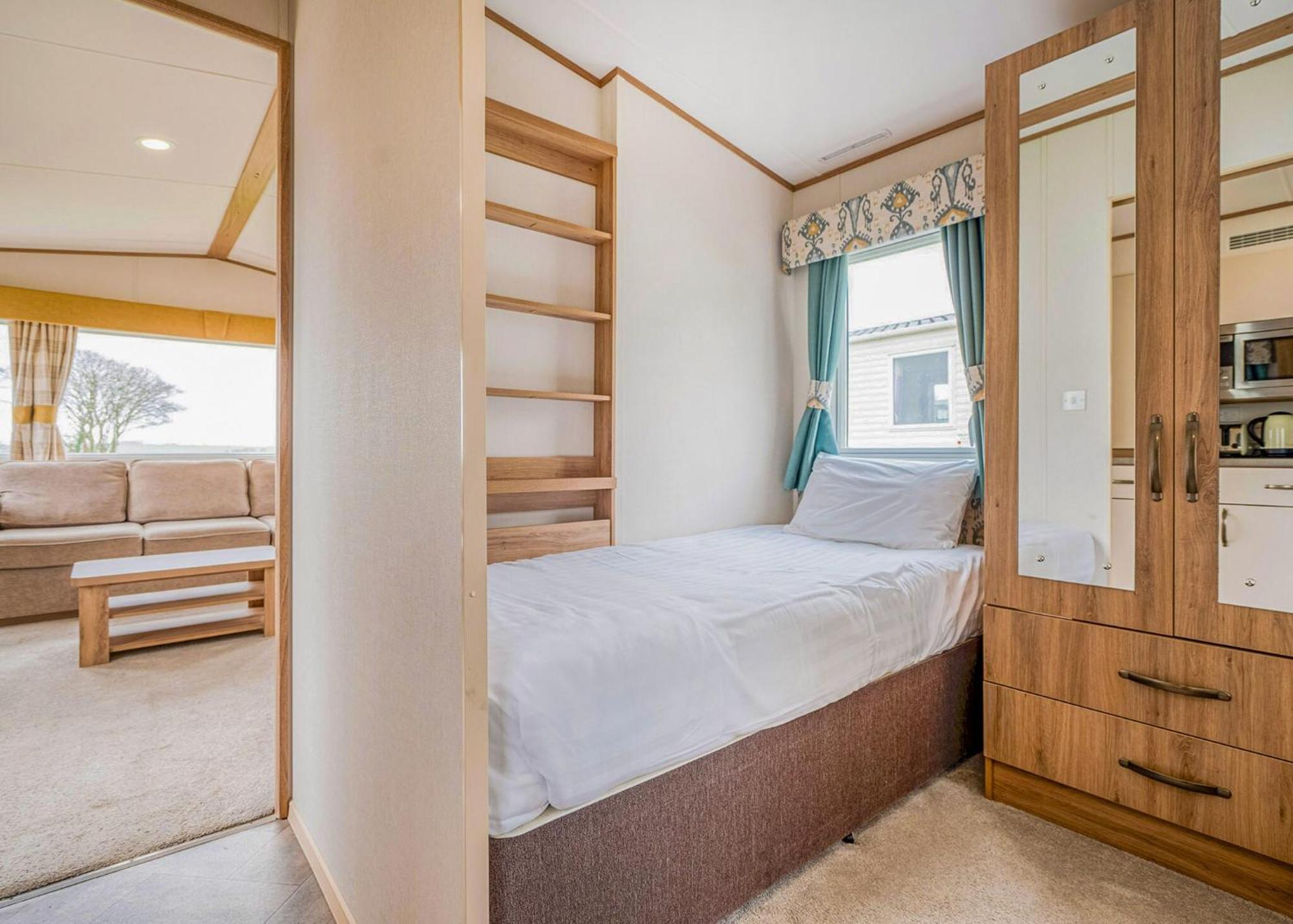 Meadow Lakes Holiday Park St. Austell Room photo